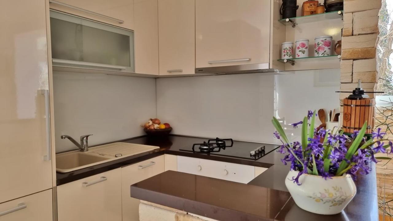 Apartment Tica Оміш Екстер'єр фото
