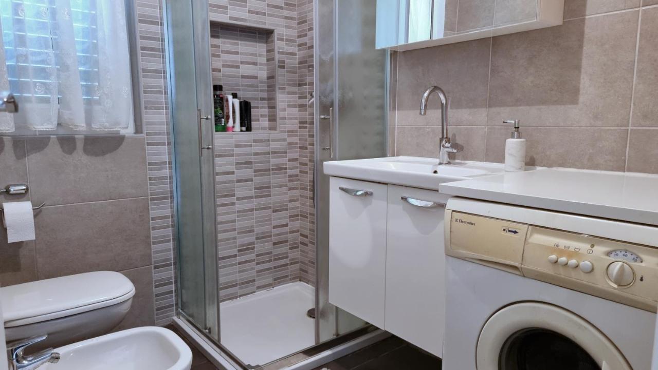 Apartment Tica Оміш Екстер'єр фото